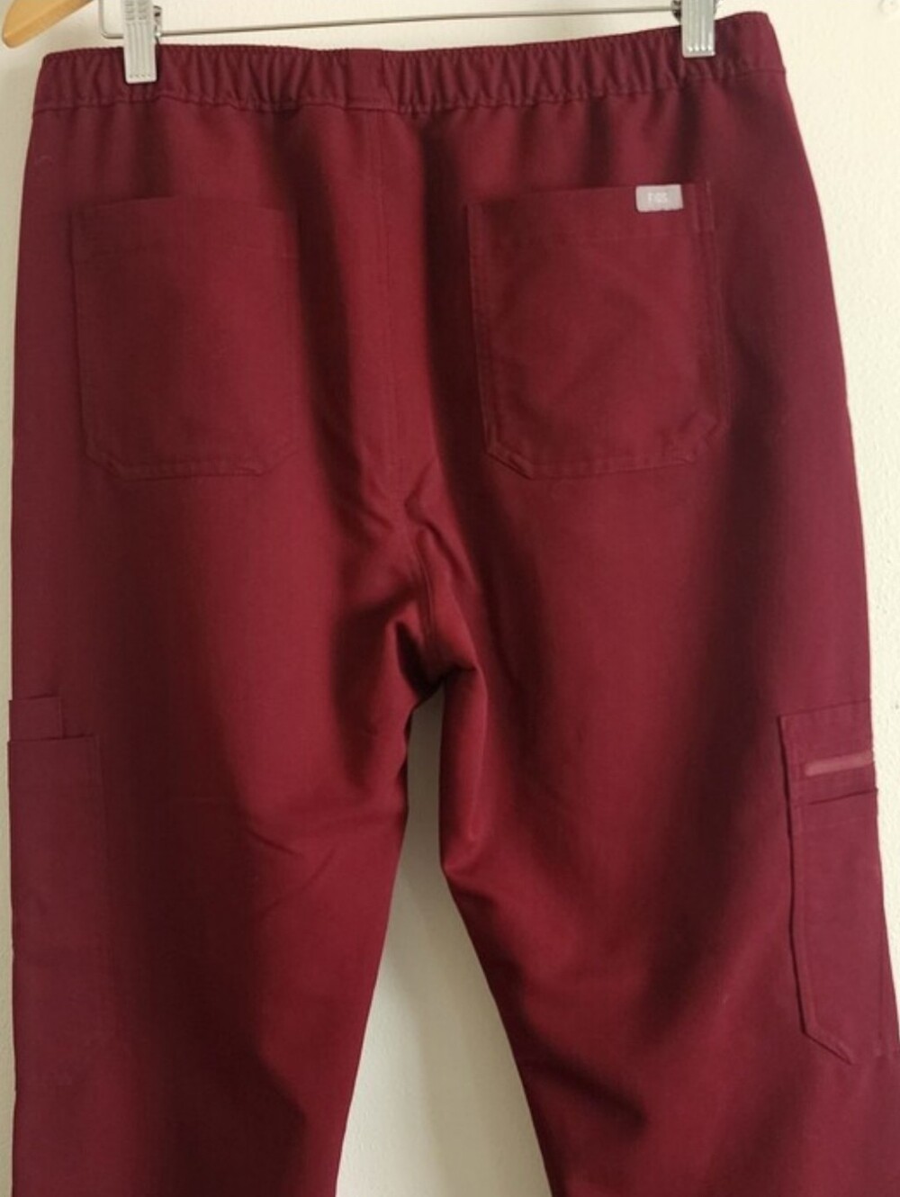 Figs Set Burgundy Mens Leon Scrub Top & Cairo Straught Leg Scrub Pant Size Med - Picture 15 of 16